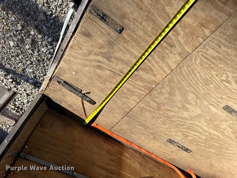 image for item DO2299 1999 Doolittle enclosed cargo trailer