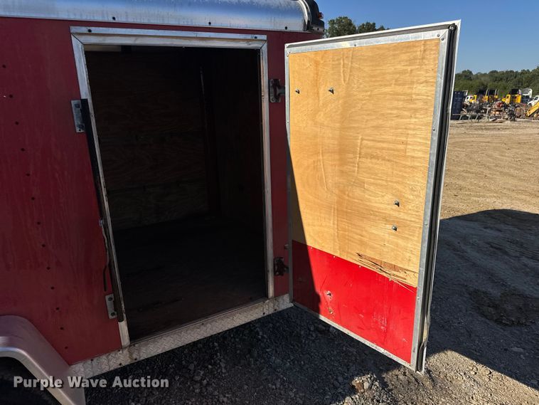 image for item DO2299 1999 Doolittle enclosed cargo trailer