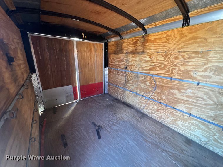 image for item DO2299 1999 Doolittle enclosed cargo trailer