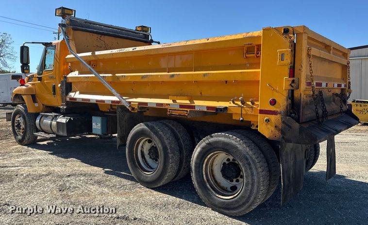 image for item DO2300 2010 International 7400 WorkStar dump truck