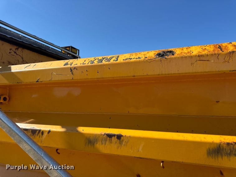 image for item DO2300 2010 International 7400 WorkStar dump truck