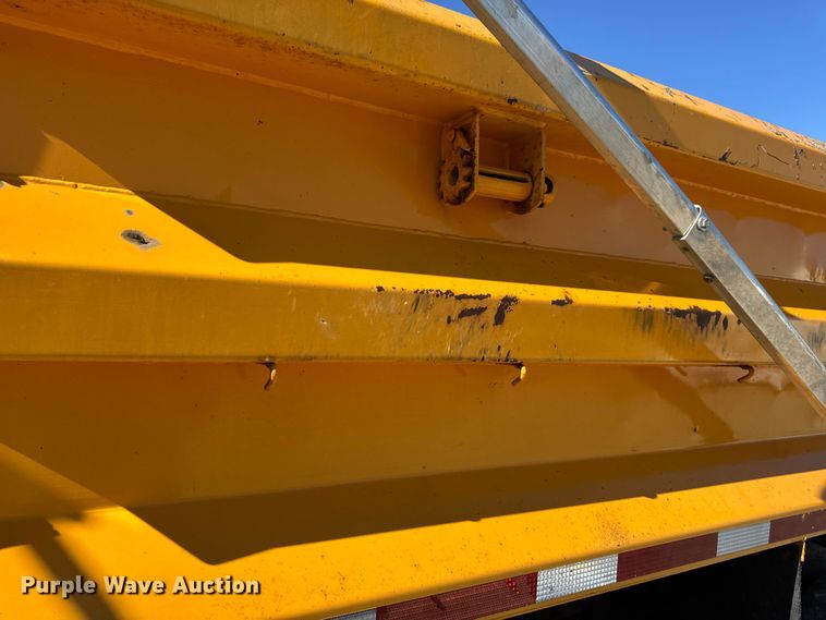 image for item DO2300 2010 International 7400 WorkStar dump truck