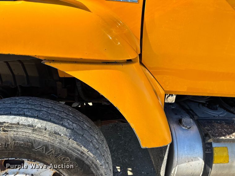 image for item DO2300 2010 International 7400 WorkStar dump truck