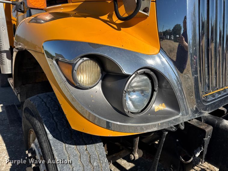 image for item DO2300 2010 International 7400 WorkStar dump truck