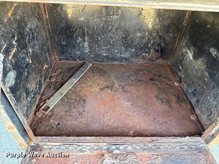 image for item DO2300 2010 International 7400 WorkStar dump truck