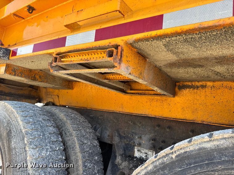image for item DO2300 2010 International 7400 WorkStar dump truck
