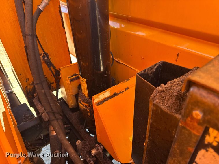 image for item DO2300 2010 International 7400 WorkStar dump truck