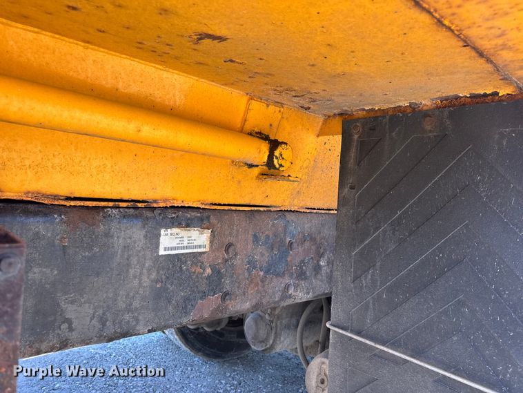 image for item DO2300 2010 International 7400 WorkStar dump truck