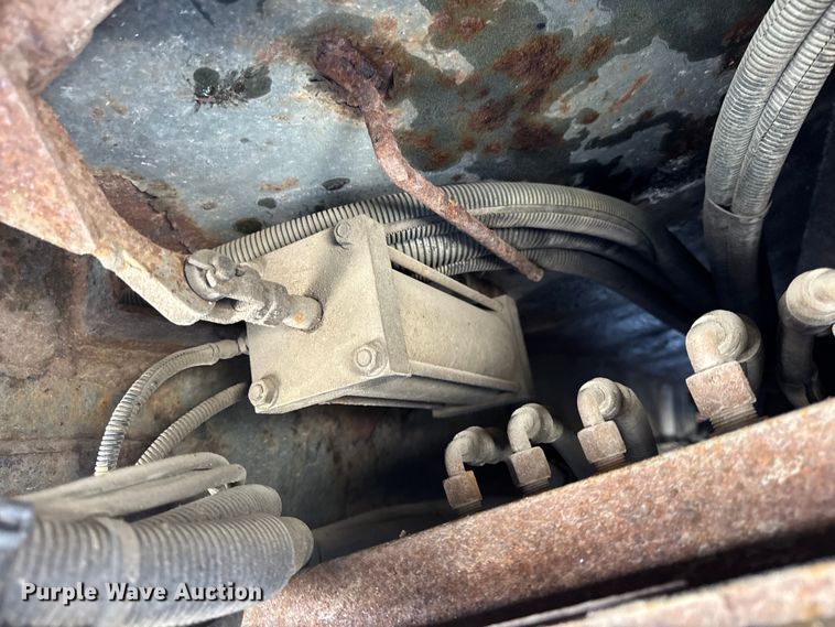 image for item DO2300 2010 International 7400 WorkStar dump truck