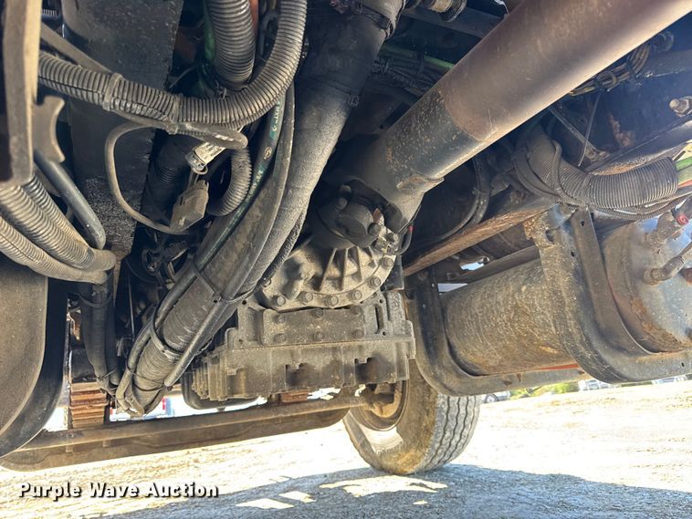 image for item DO2300 2010 International 7400 WorkStar dump truck