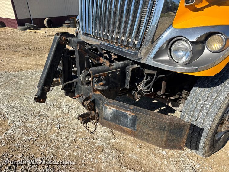 image for item DO2300 2010 International 7400 WorkStar dump truck