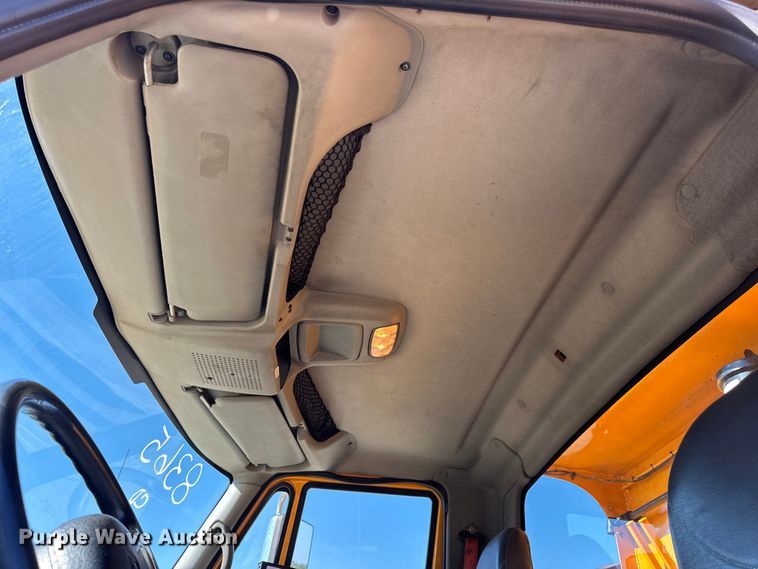 image for item DO2300 2010 International 7400 WorkStar dump truck