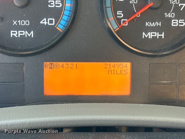 image for item DO2300 2010 International 7400 WorkStar dump truck