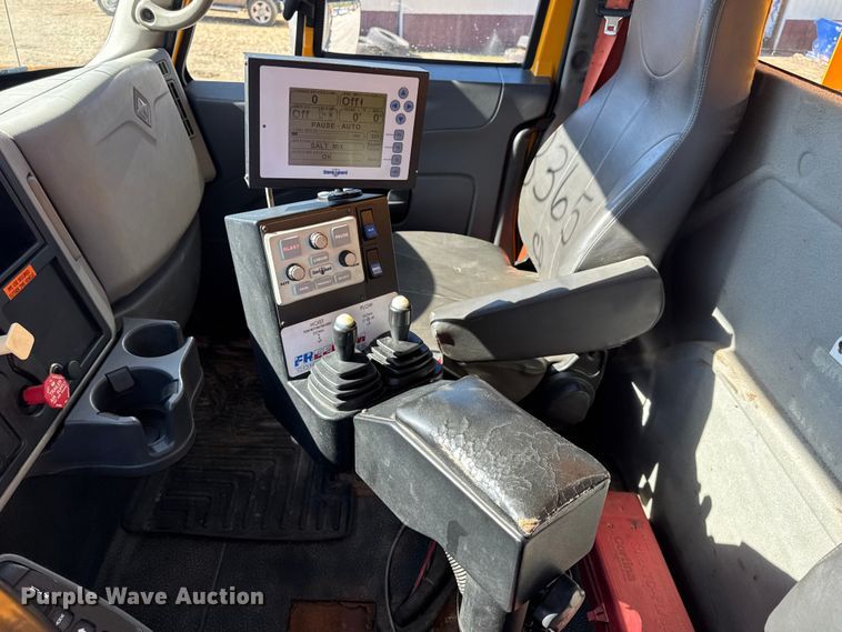 image for item DO2300 2010 International 7400 WorkStar dump truck