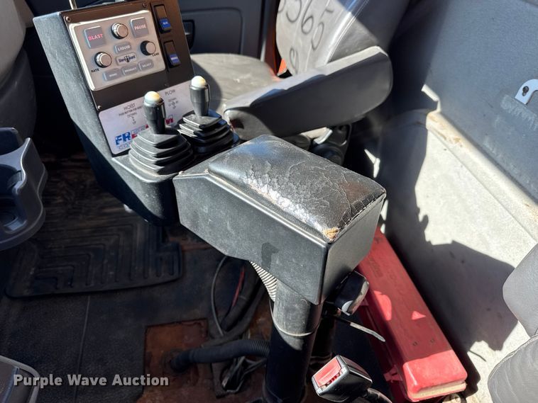 image for item DO2300 2010 International 7400 WorkStar dump truck