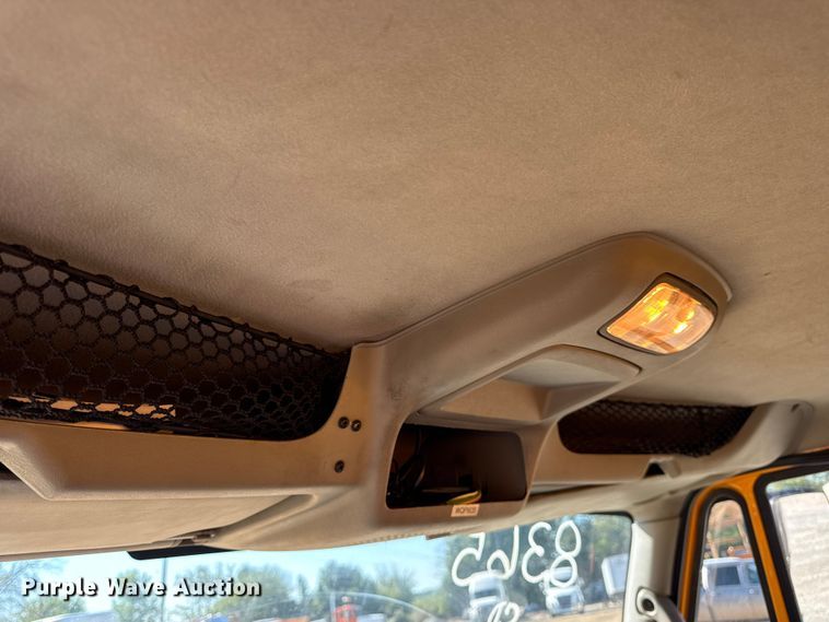 image for item DO2300 2010 International 7400 WorkStar dump truck