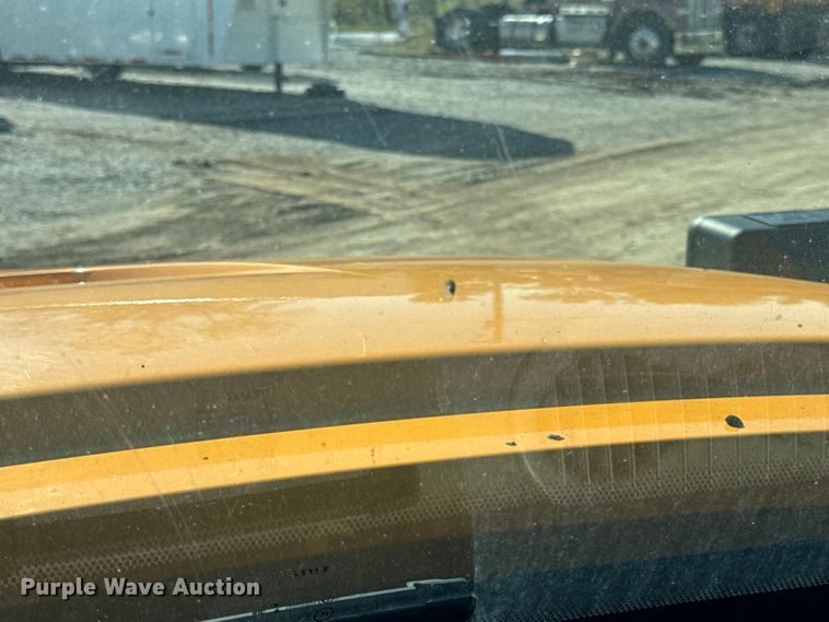 image for item DO2300 2010 International 7400 WorkStar dump truck