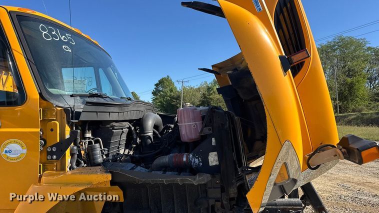 image for item DO2300 2010 International 7400 WorkStar dump truck