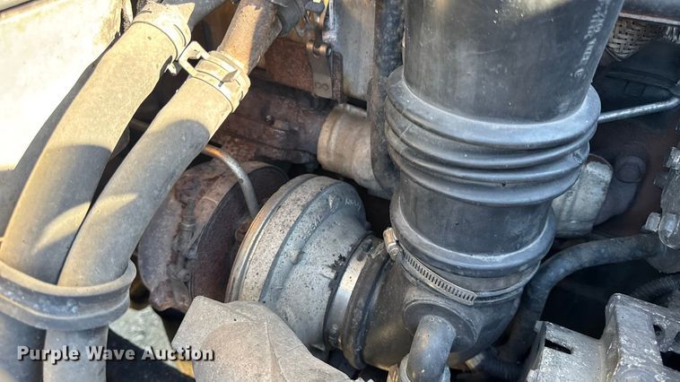 image for item DO2300 2010 International 7400 WorkStar dump truck