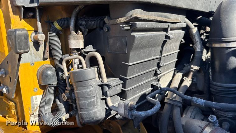 image for item DO2300 2010 International 7400 WorkStar dump truck