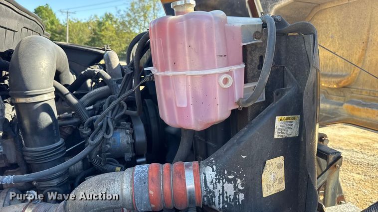 image for item DO2300 2010 International 7400 WorkStar dump truck