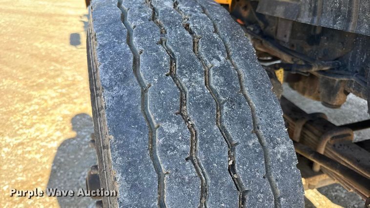 image for item DO2300 2010 International 7400 WorkStar dump truck