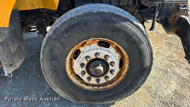 image for item DO2300 2010 International 7400 WorkStar dump truck