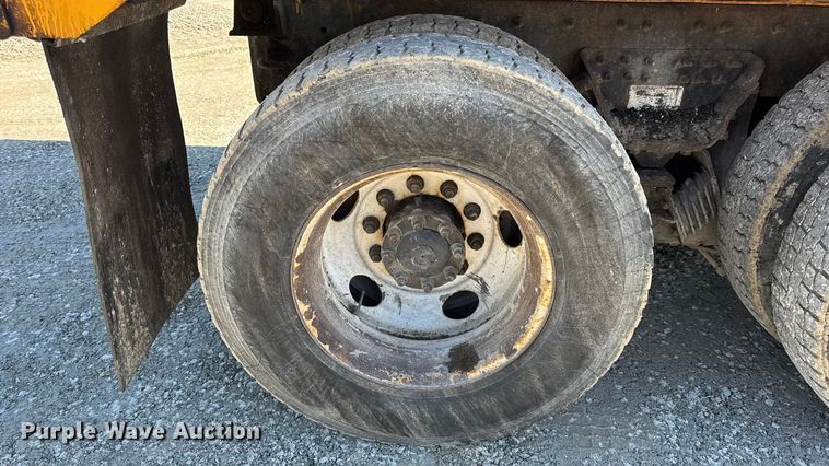 image for item DO2300 2010 International 7400 WorkStar dump truck