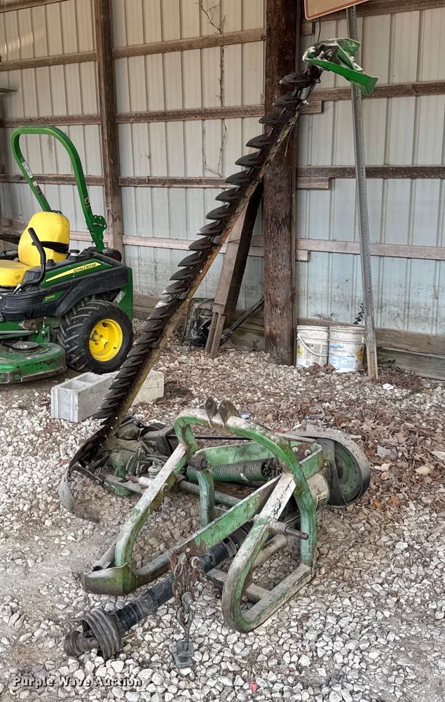 image for item DO2363 John Deere 350 sickle mower