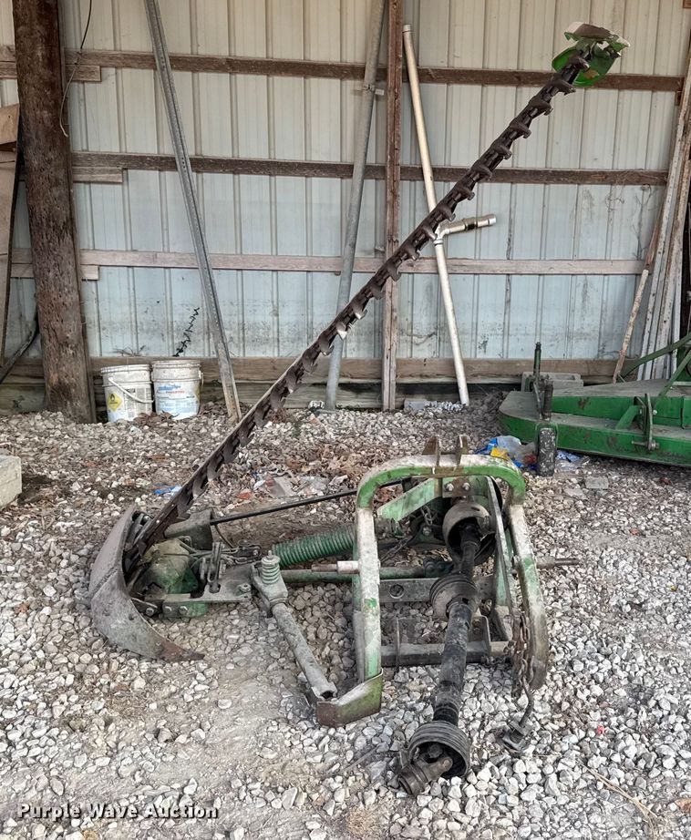 image for item DO2363 John Deere 350 sickle mower