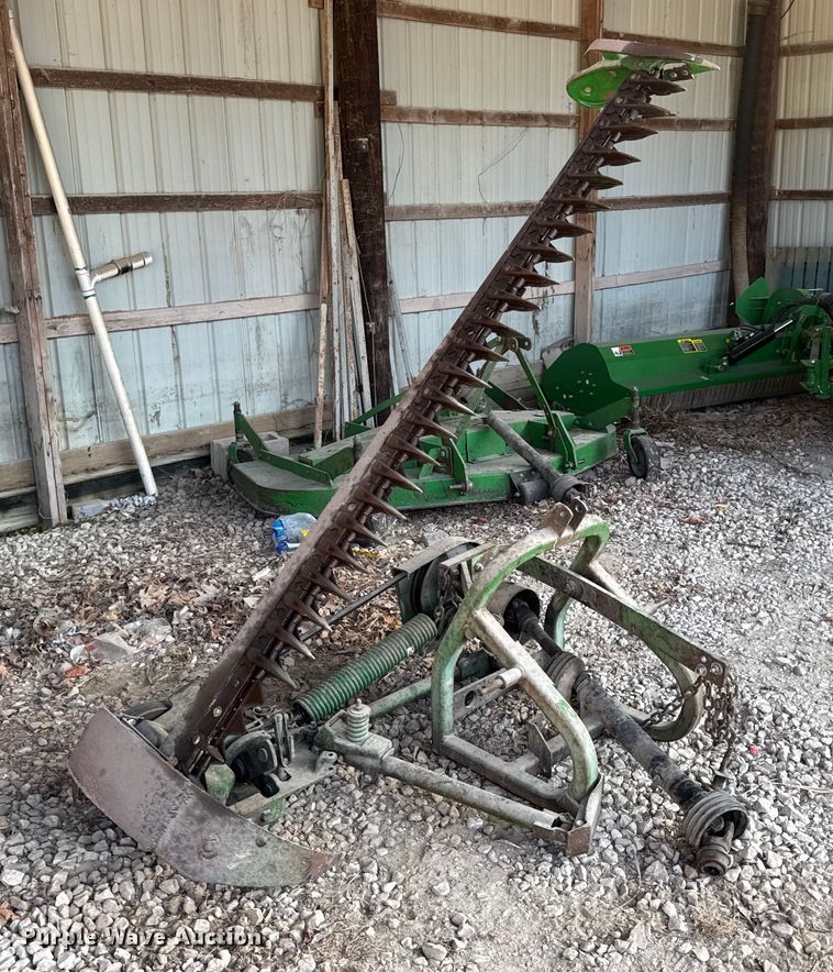 image for item DO2363 John Deere 350 sickle mower