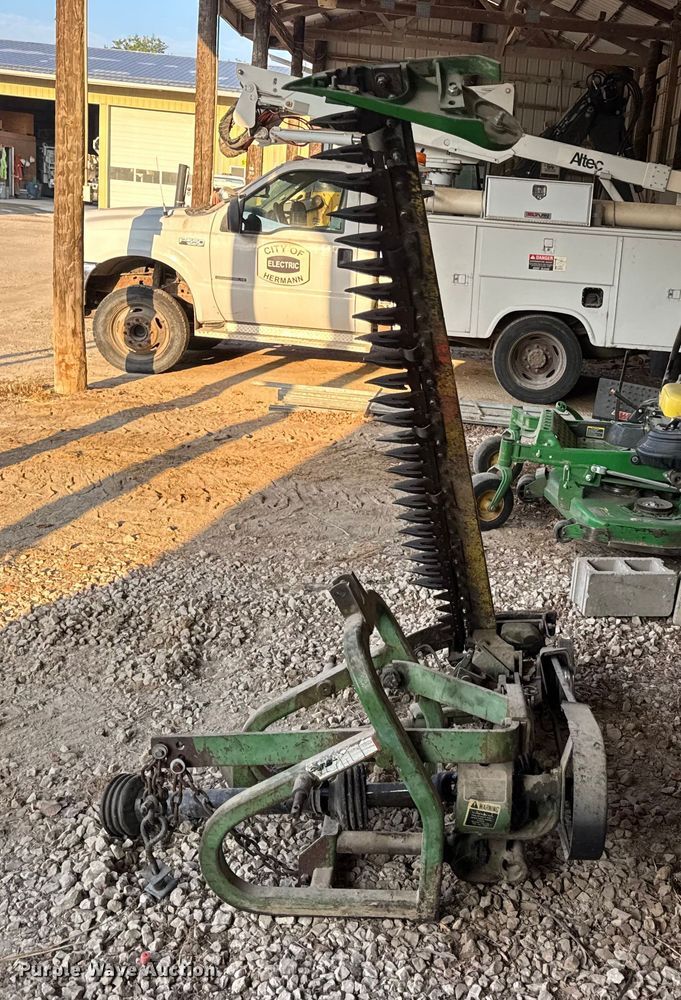 image for item DO2363 John Deere 350 sickle mower