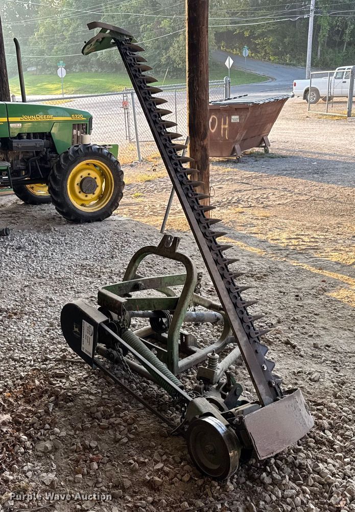 image for item DO2363 John Deere 350 sickle mower