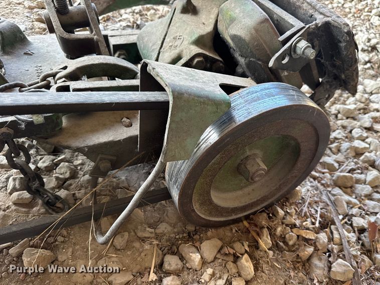 image for item DO2363 John Deere 350 sickle mower