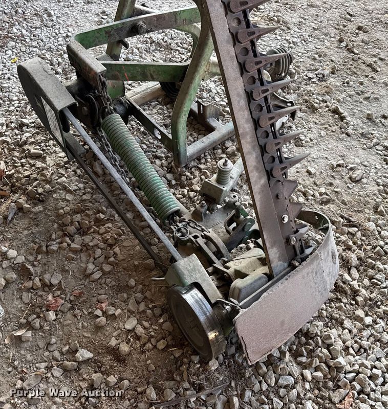 image for item DO2363 John Deere 350 sickle mower