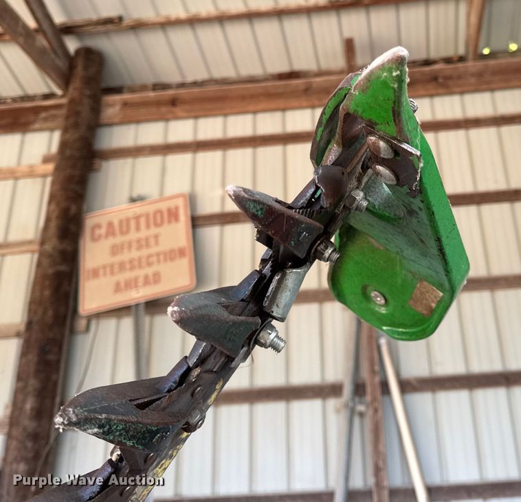 image for item DO2363 John Deere 350 sickle mower