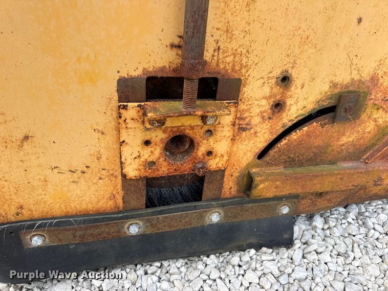 image for item DO2364 MB LB skid steer sweeper