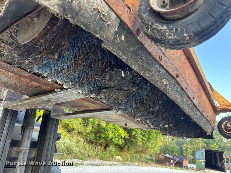 image for item DO2364 MB LB skid steer sweeper