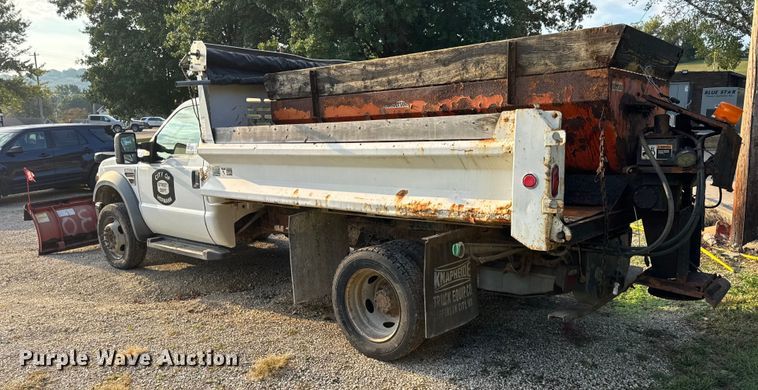 image for item DO2365 2008 Ford F550 dump truck