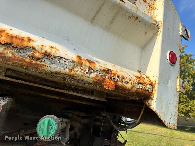 image for item DO2365 2008 Ford F550 dump truck