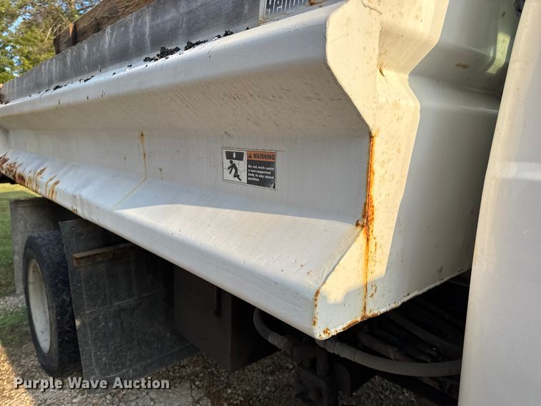 image for item DO2365 2008 Ford F550 dump truck