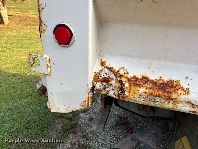 image for item DO2365 2008 Ford F550 dump truck