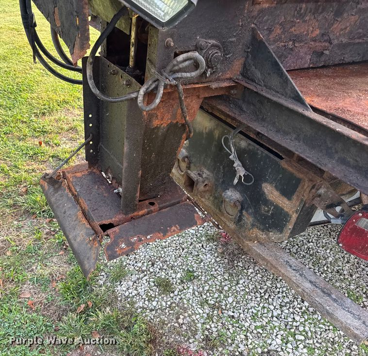 image for item DO2365 2008 Ford F550 dump truck