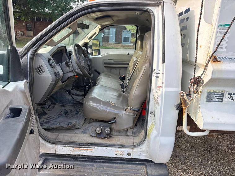 image for item DO2365 2008 Ford F550 dump truck