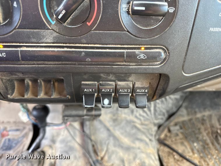 image for item DO2365 2008 Ford F550 dump truck