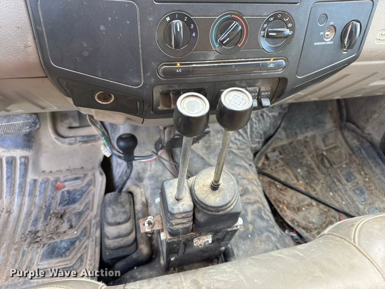 image for item DO2365 2008 Ford F550 dump truck