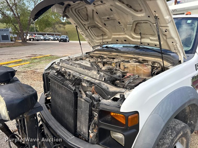 image for item DO2365 2008 Ford F550 dump truck