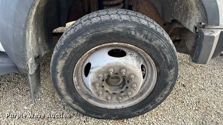 image for item DO2365 2008 Ford F550 dump truck