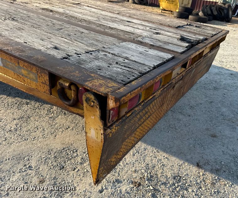 image for item DO2369 1992 Trail-Eze PLP20T31 tilt deck equipment trailer
