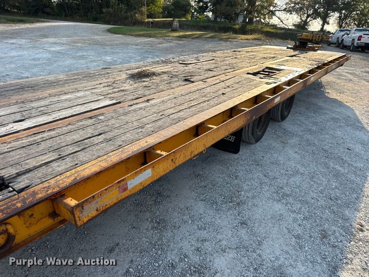 image for item DO2369 1992 Trail-Eze PLP20T31 tilt deck equipment trailer